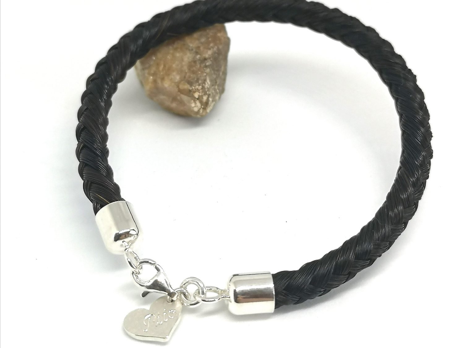 Armband aus Pferdehaar / Schweifhaar mit 925 Silberherz und individueller Namensgravur