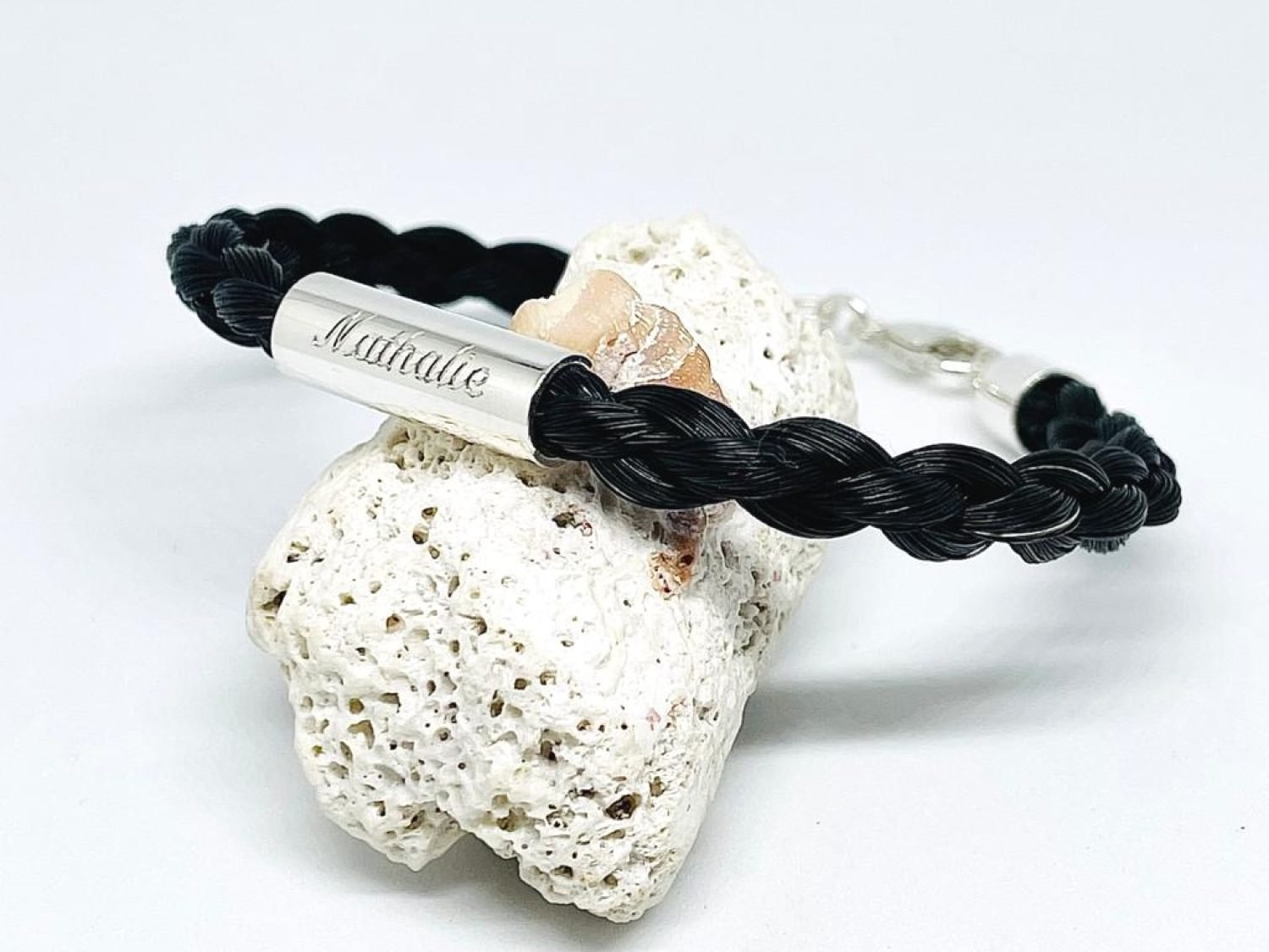 Armband aus Pferdehaar / Schweifhaar mit langer 925 Silberröhre und individueller Namensgravur